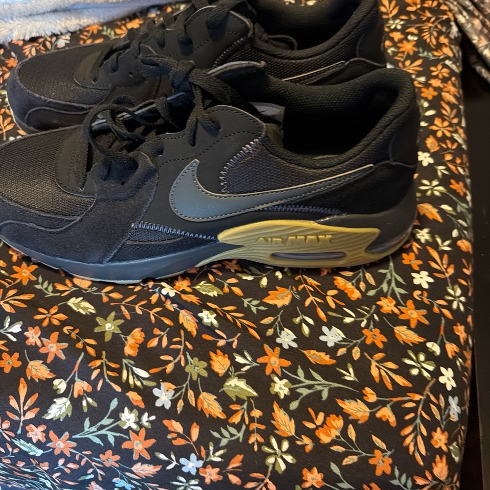 Nike Black and Olive Green Air Max Sneakers